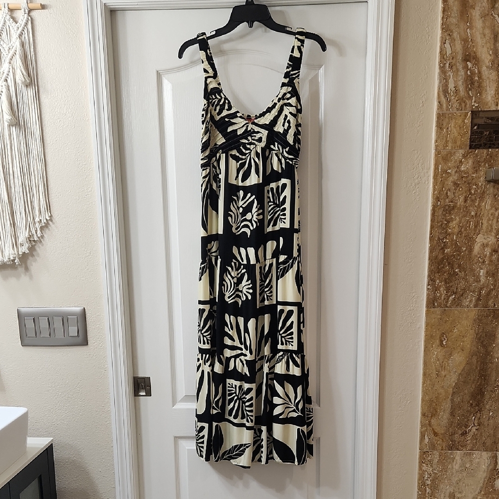 THML Black and Cream Patterned Maxi Dress